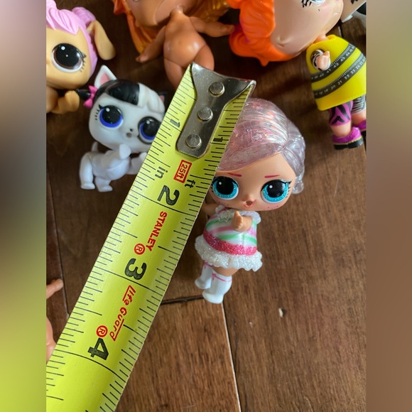 LOT of LOL dolls plus extras. - Picture 5 of 7